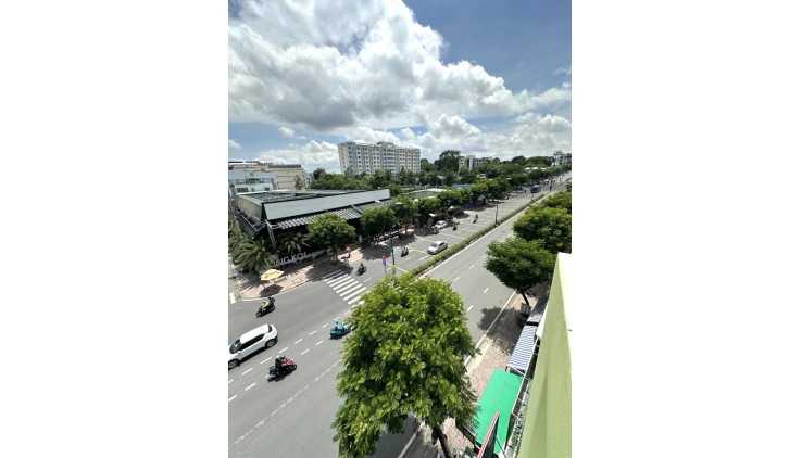 Ngộp Giảm Sốc 4 Tỷ Bán Nhà Mặt Tiền Kinh Doanh Đỉnh 4 Tầng Lê Văn Việt 100m2_4.5x22 Chỉ 16 Tỷ Cho Thuê 25tr.tháng